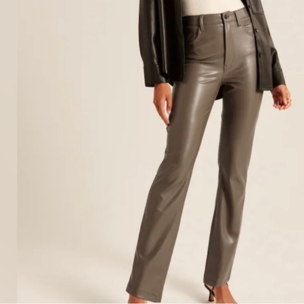 ABERCROMBIE & FITCH WOMENS ULTRA HIGH RISE THE 90s STRAIGHT VEGAN LEATHER PANTS